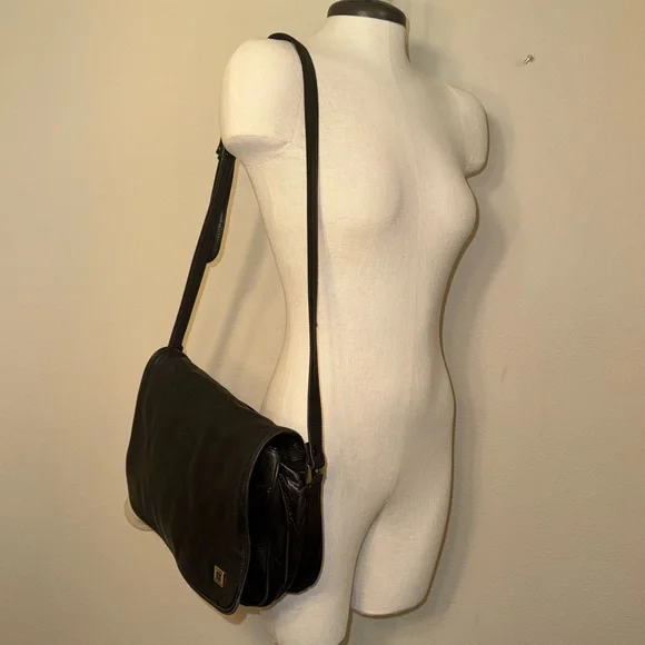 Pierre Balmain Black Leather Shoulder Crossbody Messenger Bag - Picture 7 of 16